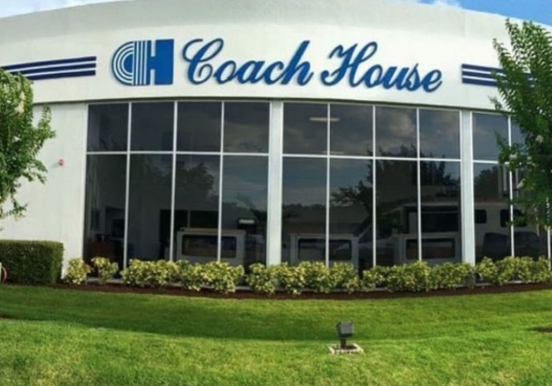 Commerical landscaping outside Coach House in Venice Florida after professional landscape maintenance services